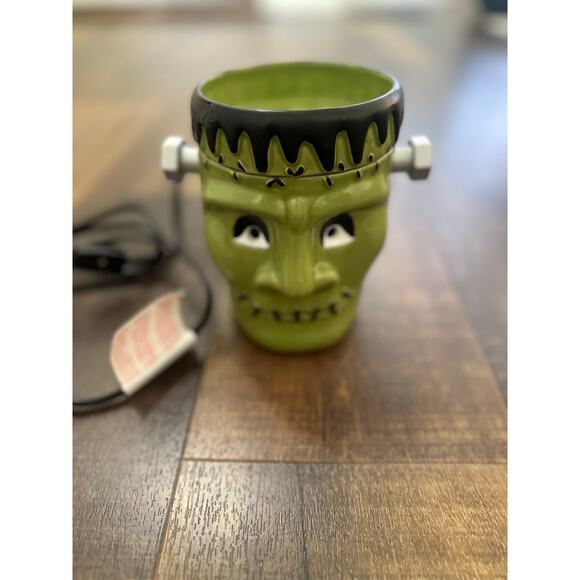 Scentsy Frankenstein Halloween Wax Warmer Electric Plug In W/ Box - Picture 10 of 10